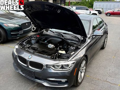 Used 2016 BMW 328i xDrive Sedan AWD/4WD image 7