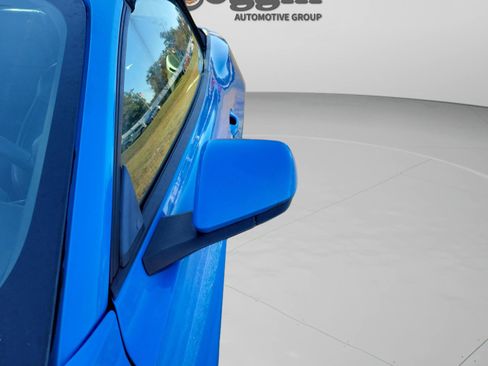 Used 2017 Ford Mustang Premium image 21