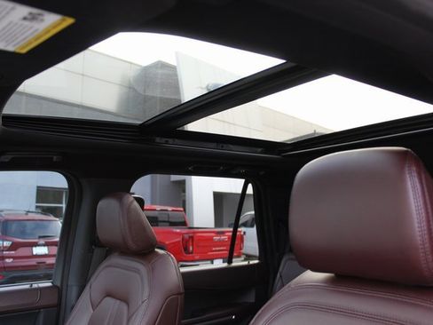 Used 2022 Ford Expedition Max Limited AWD/4WD image 23
