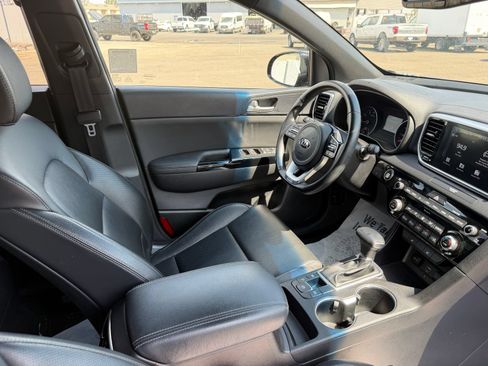 Used 2022 Kia Sportage Nightfall Edition w/ Nightfall Fwd Premium Package image 17