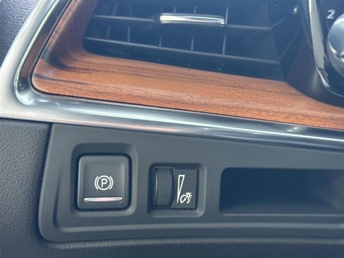 Used 2021 Cadillac XT5 Premium Luxury image 23