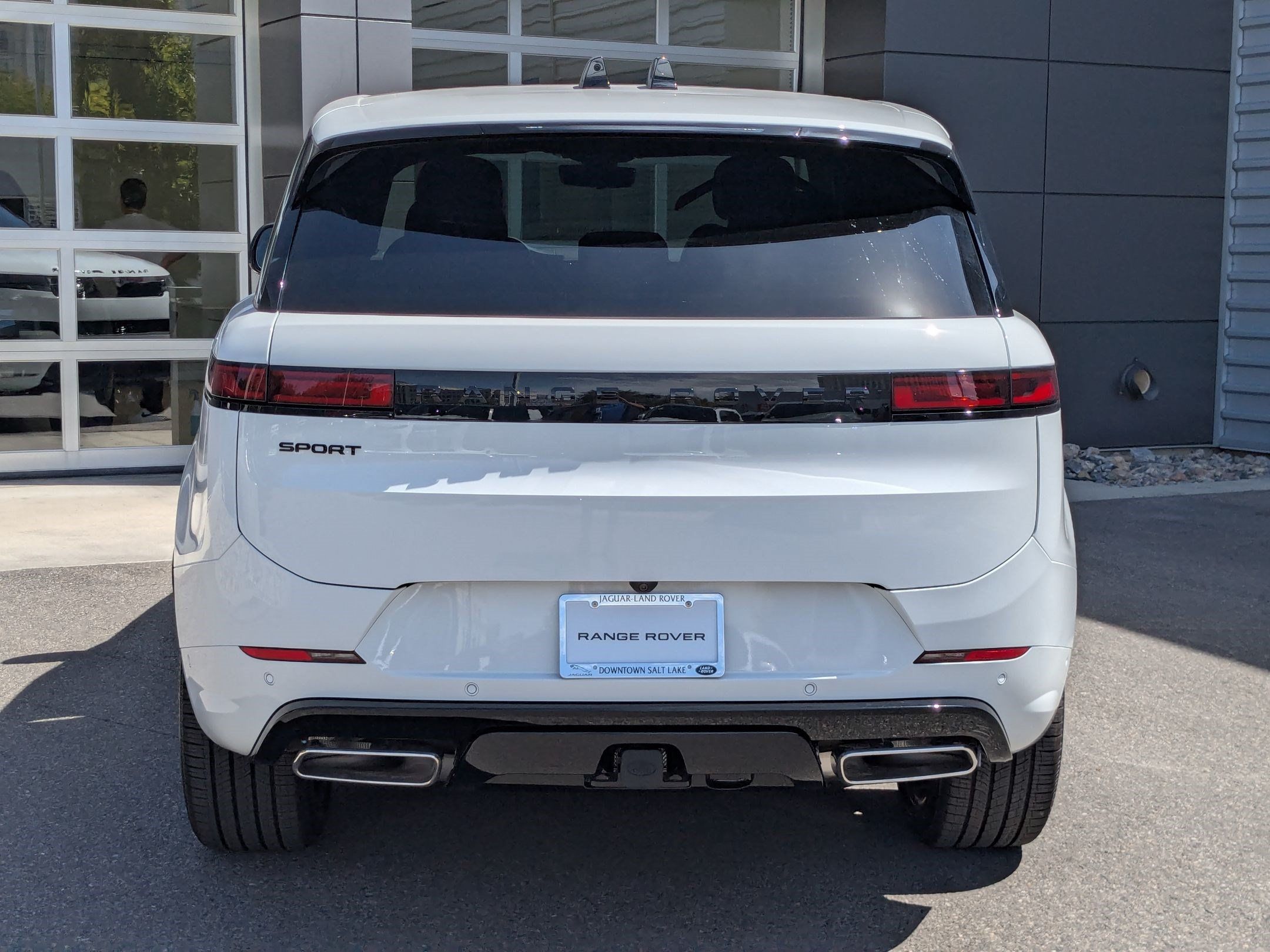 New 2026 Land Rover Range Rover Sport Dynamic SE AWD/4WD image 6