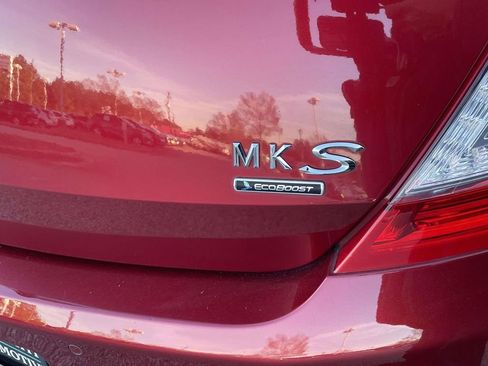 Used 2013 Lincoln MKS AWD image 8