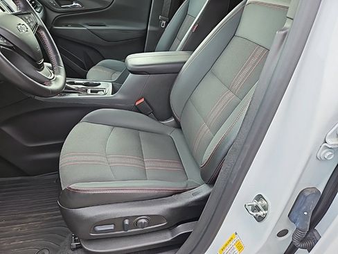 Used 2022 Chevrolet Equinox RS image 23