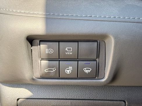 Used 2021 Toyota Highlander Limited AWD/4WD image 26