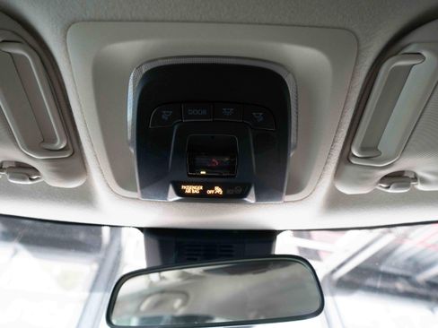 Used 2025 Toyota Corolla LE FWD image 18