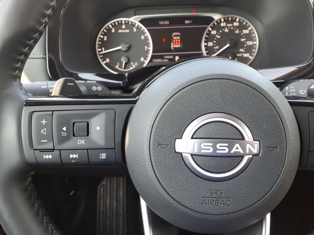 Used 2025 Nissan Pathfinder SL FWD image 19