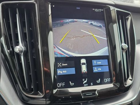 Used 2020 Volvo XC60 T5 Momentum AWD/4WD image 22