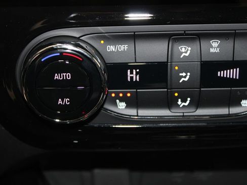 New 2026 Chevrolet Trax RS w/ Sunroof Package image 37