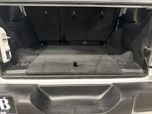 Used 2024 Jeep Wrangler Sport S image 26