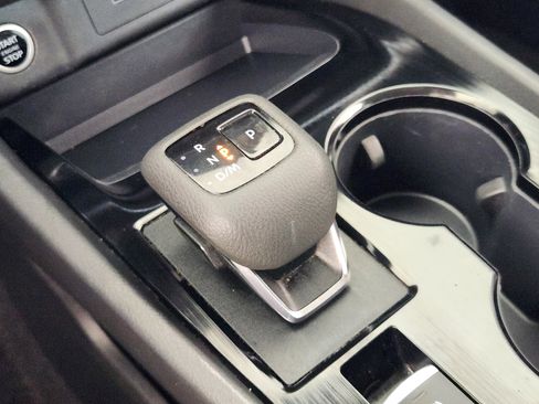 Used 2023 Nissan Rogue S AWD/4WD image 20