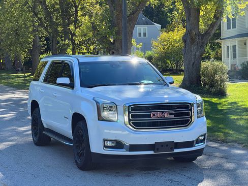Used 2018 GMC Yukon SLT w/ HD Trailering Package image 7