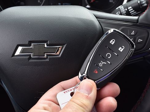 Used 2024 Chevrolet Equinox RS AWD/4WD image 9