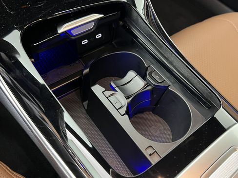 Used 2025 Mercedes-Benz CLE 300 4MATIC Coupe image 29