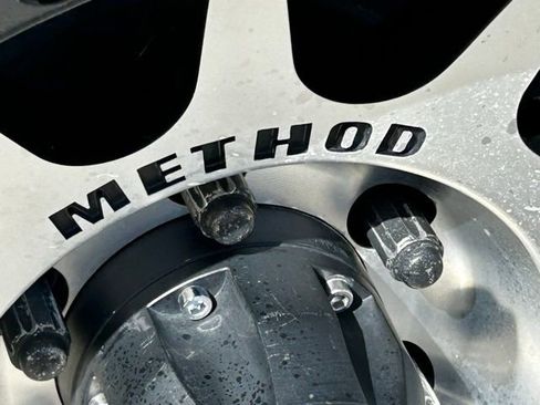 Used 2019 GMC Sierra 1500 SLT w/ SLT Premium Plus Package AWD/4WD image 20