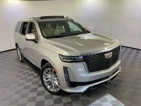 Certified 2024 Cadillac Escalade Premium Luxury w/ Performance Package image 40