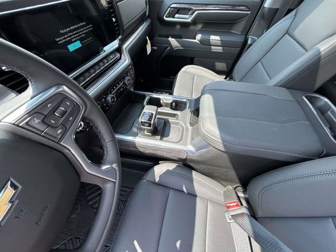 New 2026 Chevrolet Silverado 1500 LTZ w/ LTZ Premium Package AWD/4WD image 10
