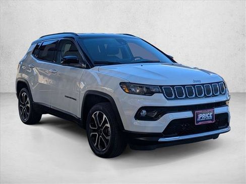 Used 2022 Jeep Compass Limited image 3