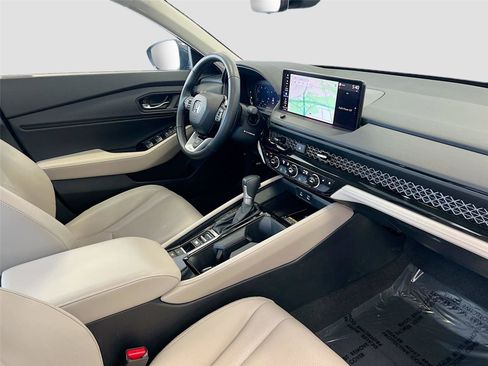 Certified 2025 Honda Accord Touring image 29