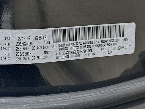 Used 2020 Chrysler Pacifica Touring-L Plus w/ Tire & Wheel Group image 44