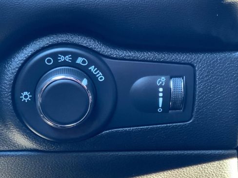 Used 2024 Dodge Durango GT image 17