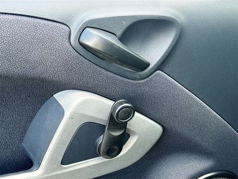 Used 2014 smart fortwo pure image 16