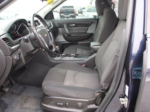 Used 2017 Chevrolet Traverse LT w/ Style and Technology Package image 14