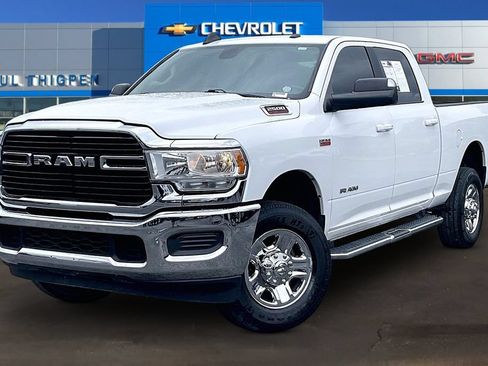 Used 2020 RAM 2500 Big Horn AWD/4WD image 3