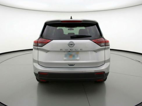 Used 2025 Nissan Rogue SV image 7
