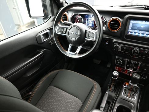 Used 2020 Jeep Gladiator Mojave w/ Trailer Tow Package AWD/4WD image 24