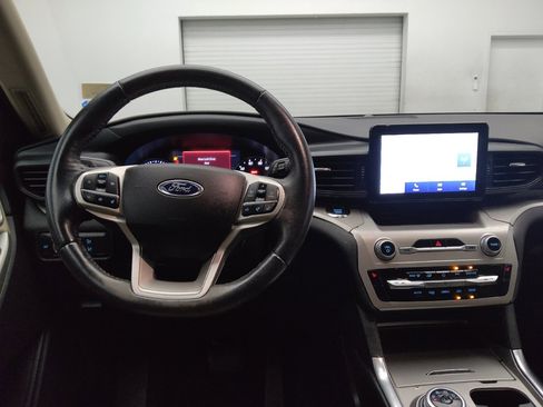 Used 2022 Ford Explorer XLT RWD image 22