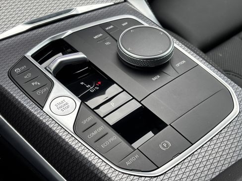 Certified 2025 BMW M440i RWD image 33