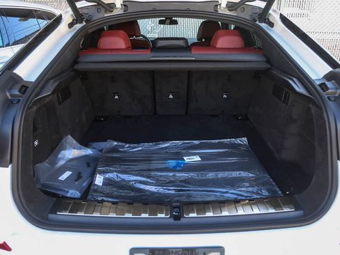 New 2026 BMW X6 M60i w/ Executive Package image 22