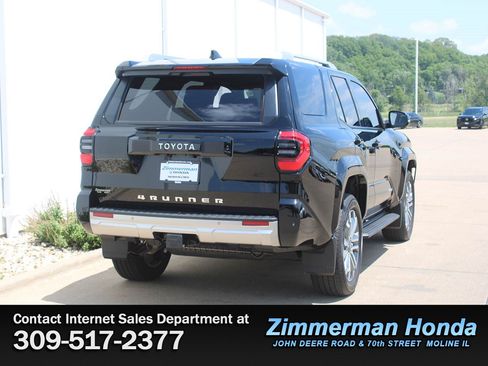 Used 2025 Toyota 4Runner Limited w/ Tow Technology Package AWD/4WD image 2