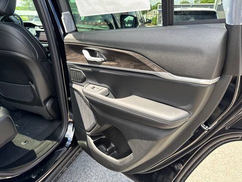New 2026 Jeep Grand Cherokee Limited AWD/4WD image 25
