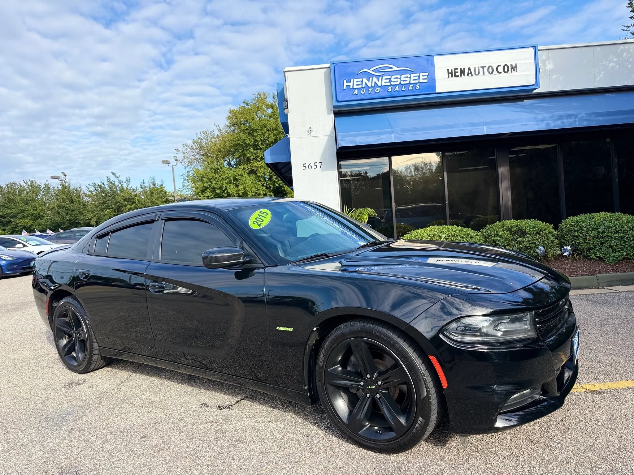 Used 2015 Dodge Charger R/T RWD image 1