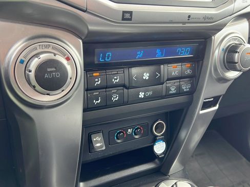 Used 2015 Toyota 4Runner Limited AWD/4WD image 24