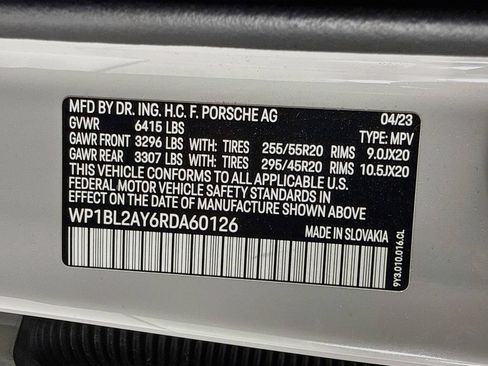 Certified 2024 Porsche Cayenne S AWD/4WD image 12