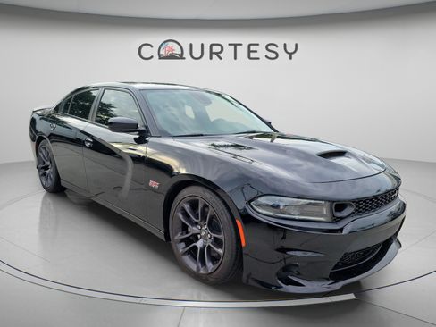 Used 2023 Dodge Charger Scat Pack w/ Plus Group RWD image 4