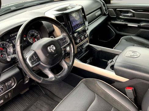 Used 2019 RAM 1500 Laramie AWD/4WD image 18