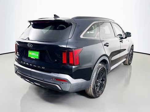 Used 2021 Kia Sorento S w/ Panoramic Sunroof Package image 10