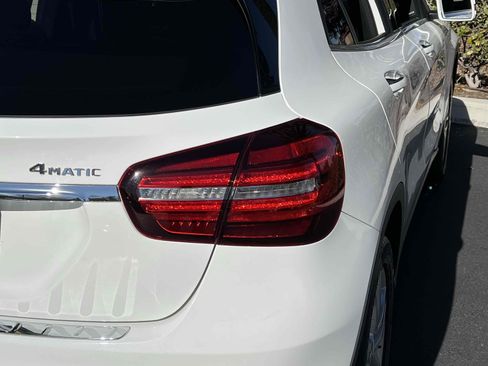 Used 2019 Mercedes-Benz GLA 250 4MATIC w/ Premium Package image 57