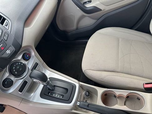 Used 2016 Ford Fiesta SE image 16