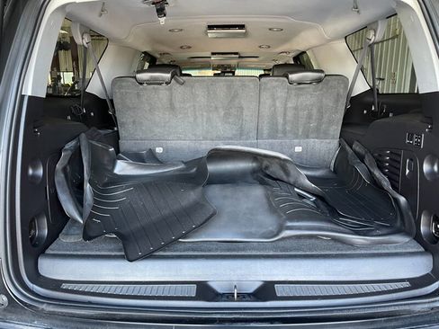 Used 2015 Chevrolet Suburban LTZ AWD/4WD image 30