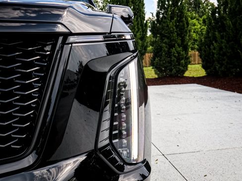 Used 2026 Cadillac Escalade V AWD/4WD image 6