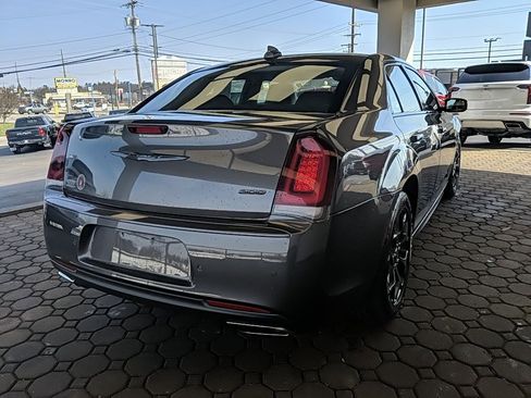 Used 2023 Chrysler 300 Touring L w/ Popular Equipment Group image 6