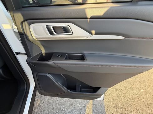 New 2026 Ford Explorer Active w/ Active Comfort Package RWD image 17