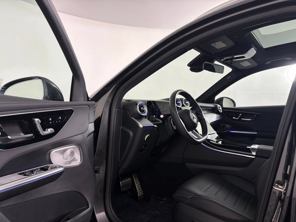 Certified 2026 Mercedes-Benz GLC 300 4MATIC image 9