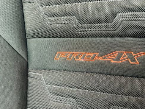 Used 2023 Nissan Frontier PRO-4X w/ Technology Package image 18