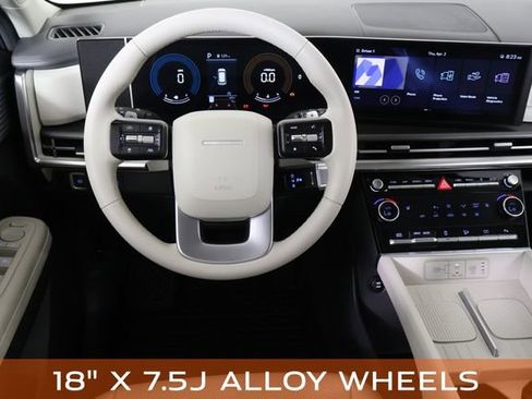 Used 2025 Hyundai Santa Fe SEL FWD image 19